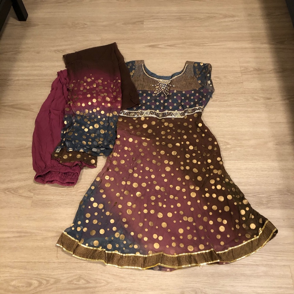 Salwar Set - Picture 3 of 6